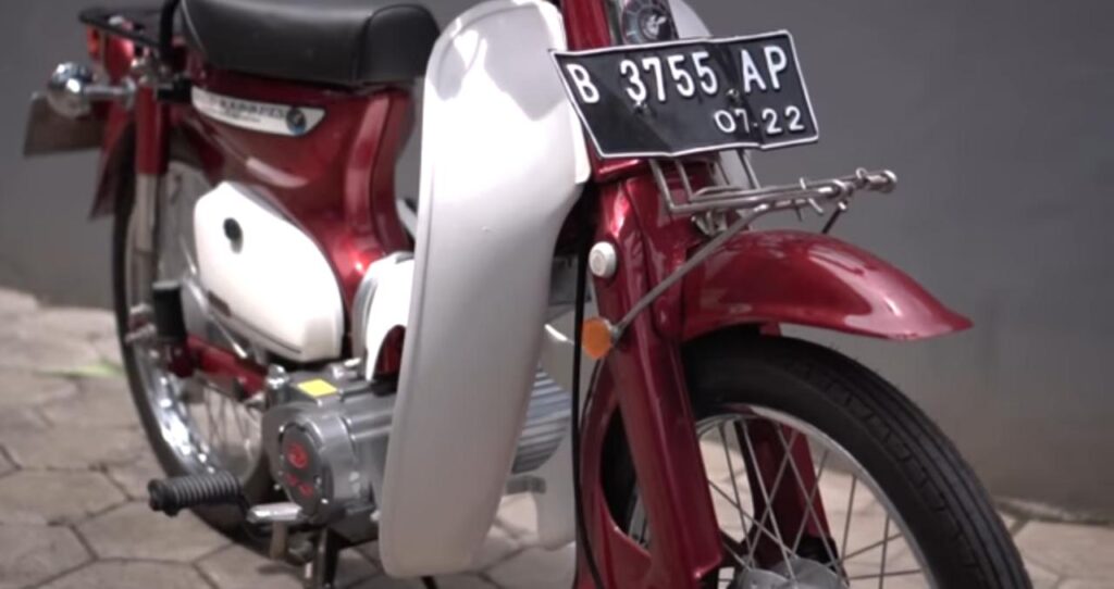 Foto: Motor Listrik Honda C70/ Tangkapan Layar Kanal Youtube Atenx Katros 