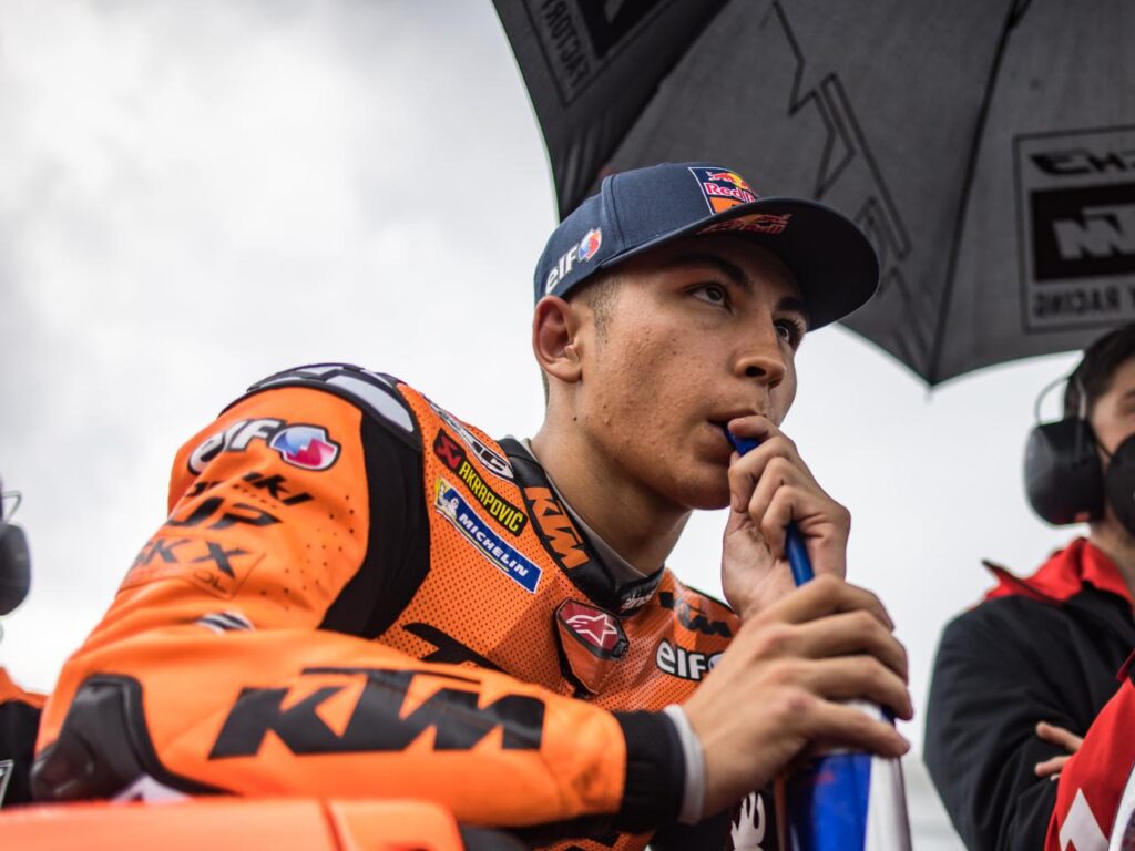 Raul Fenandez pebalap Tim Tech3 KTM.* (FOTO: Twitter @Tech3Racing)