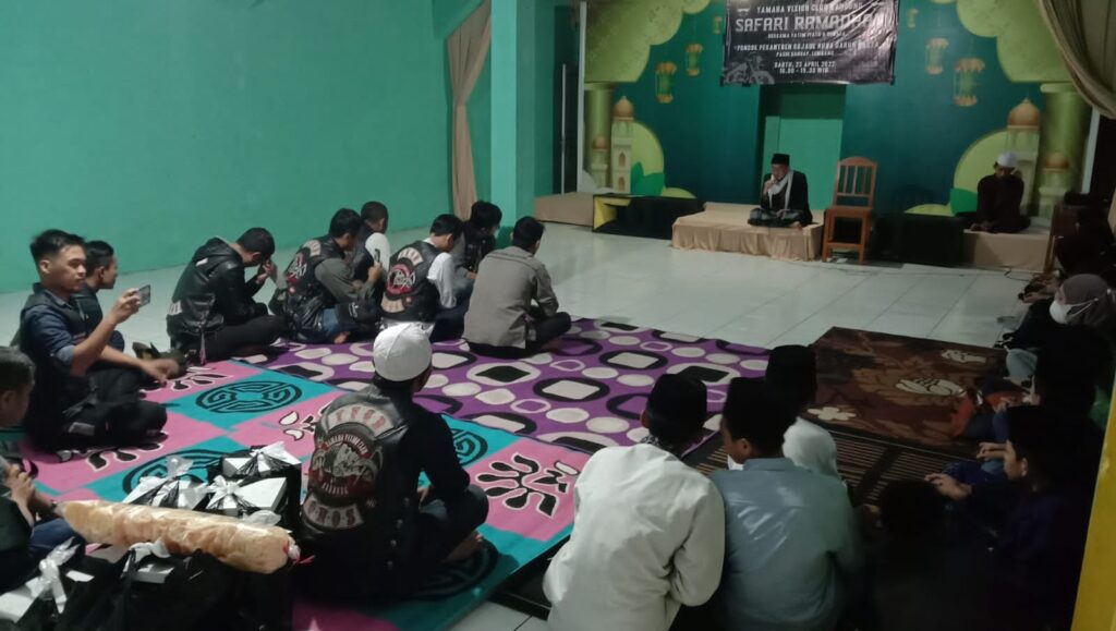 Komunitas Motor YVCB, Baksos Safari Ramadan.* (FOTO: DOK Humas YVCB) 